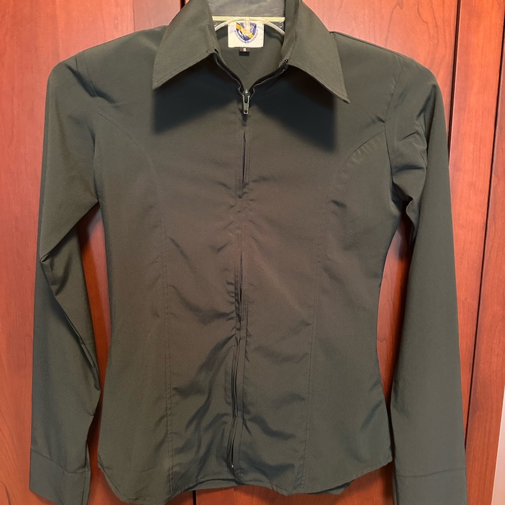 Spruce Green Women's Royal Highness fitted show shirt zip up